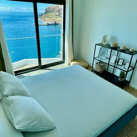 Ocean Cliff Santa Cruz (Madeira)