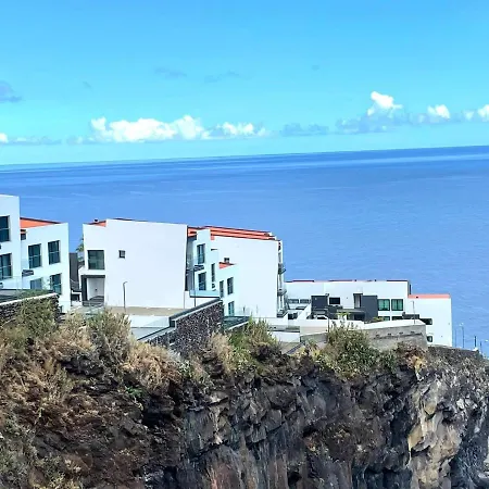 Ocean Cliff Апартаменты *