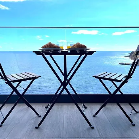 Ocean Cliff * Santa Cruz (Madeira)